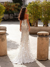 Abendkleid mit schmalem Oberteil